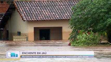 Moradores tentam se recuperar dos estragos provocados pela chuva em Jaú