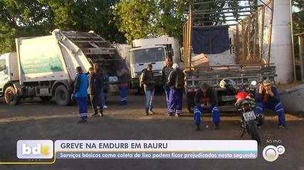 Greve dos servidores da Emdub afeta coleta de lixo em Bauru