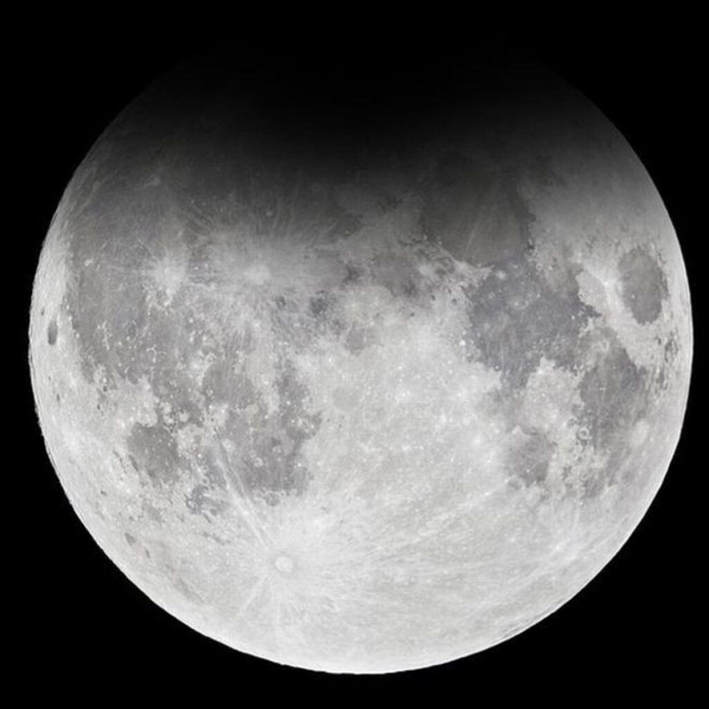 Eclipse lunar penumbral acontece na madrugada de segunda; evento de observação é realizado no interior de SP | Bauru e Marília