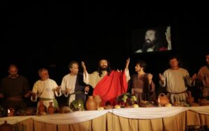 Tradicional encenação da 'Paixão de Cristo' de Ibitinga será realizada nos dias 27 e 29 de março | Bauru e Marília