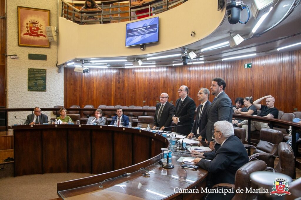 Câmara aprova reajuste de 4,5% nos salários do prefeito, vice e secretários de Marília | Bauru e Marília